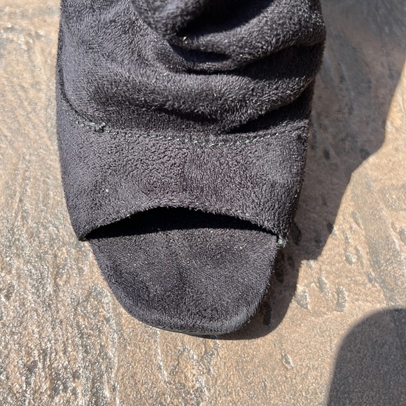 Black Open Toe Heels - Picture 3 of 5